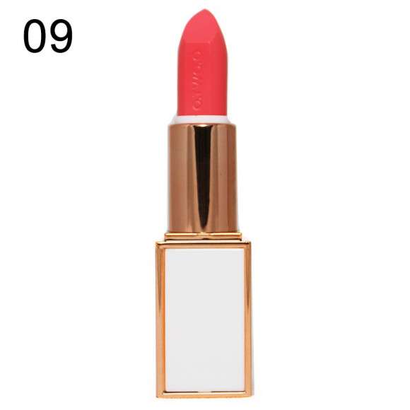 Помада Ultra Rich Lip Color O.TWO.O
