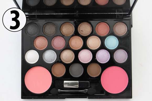 Тени для век Christian Dior 20+2 Сouleurs Eye Shadow 40g+12g (4 оттенка) Тени для век Christian Dior 20+2 Сouleurs Eye Shadow 40g+12g (4 оттенка)