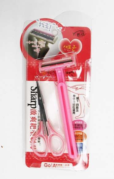 Набор: Станок бритвенный + ножницы Набор: Станок бритвенный + ножницы