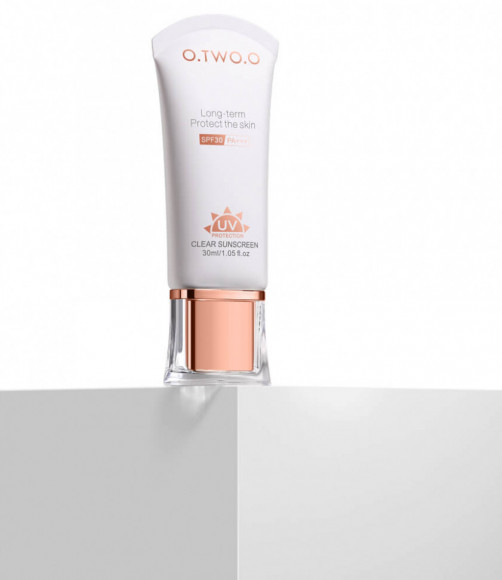 O.TWO.O Увлажняющий Солнцезащитный Крем Легкий Отбеливающий BB Крем SPF 30 арт. FC004 - 30 мл O.TWO.O Увлажняющий Солнцезащитный Крем Легкий Отбеливающий BB Крем SPF 30 арт. FC004 - 30 мл