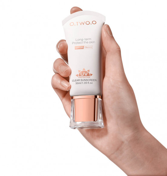 O.TWO.O Увлажняющий Солнцезащитный Крем Легкий Отбеливающий BB Крем SPF 30 арт. FC004 - 30 мл O.TWO.O Увлажняющий Солнцезащитный Крем Легкий Отбеливающий BB Крем SPF 30 арт. FC004 - 30 мл