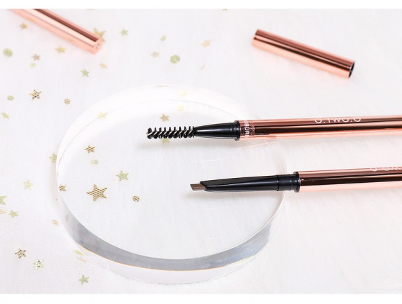 Карандаш для бровей O.TWO.O Fine Triangle eyebrow pencil (арт. 1007) #02 Auburn 0.2 g.
