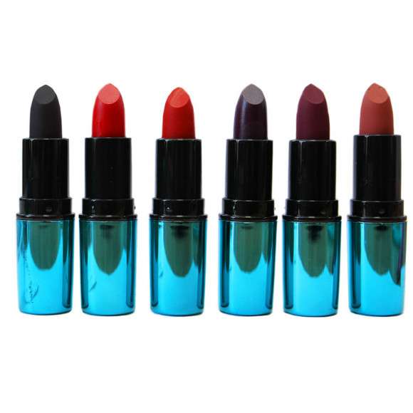 Помада матовая для губ МАК Chromat 12 шт. Помада матовая для губ МАК Chromat 12 шт.